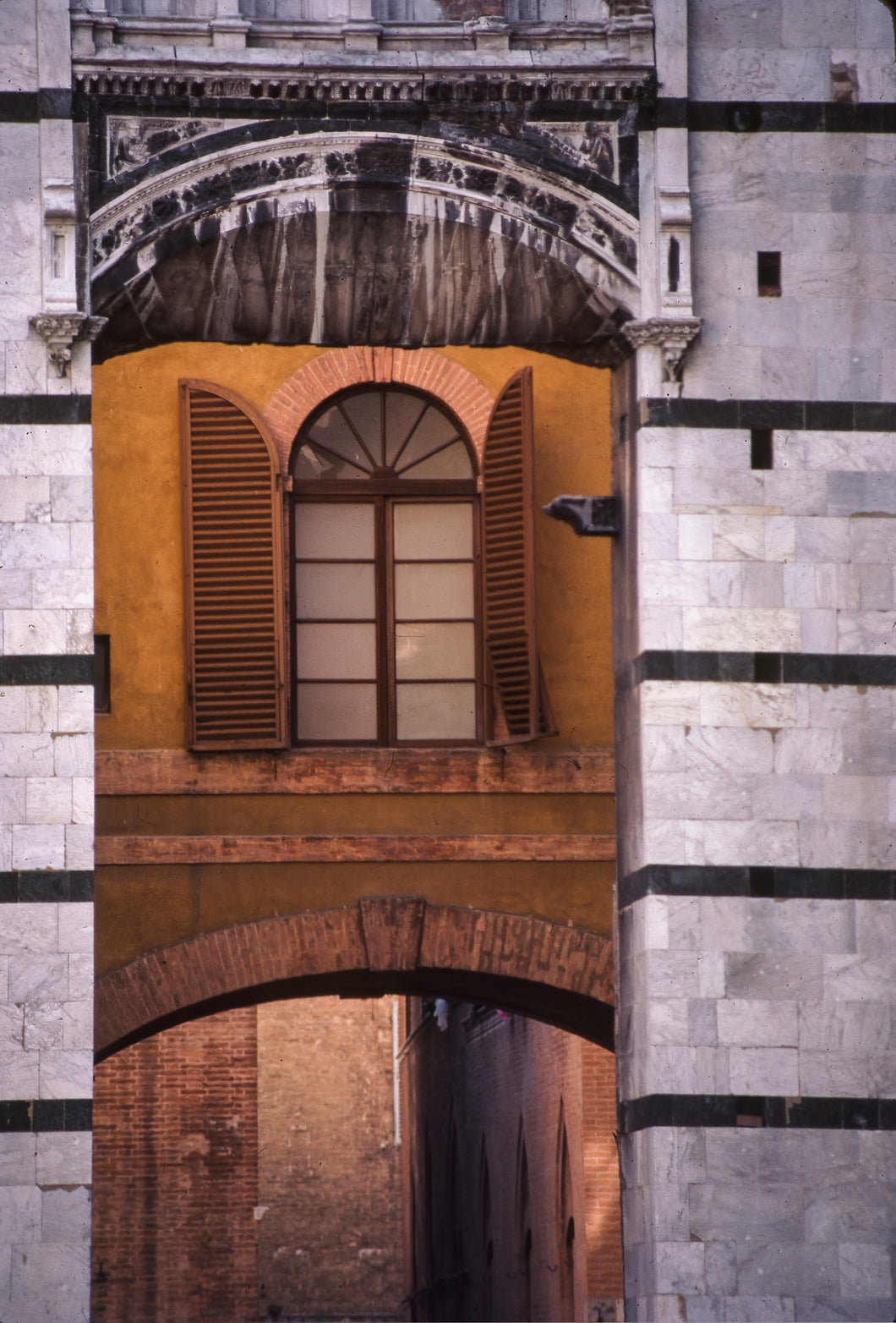 Siena Walls (color)
